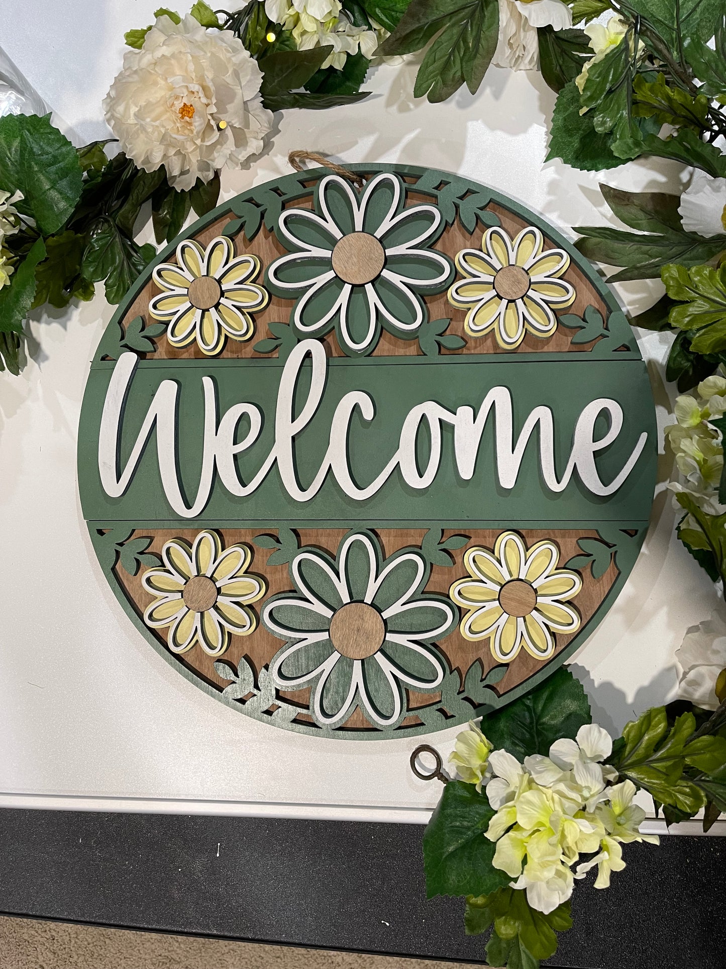 Spring Welcome Round Sign